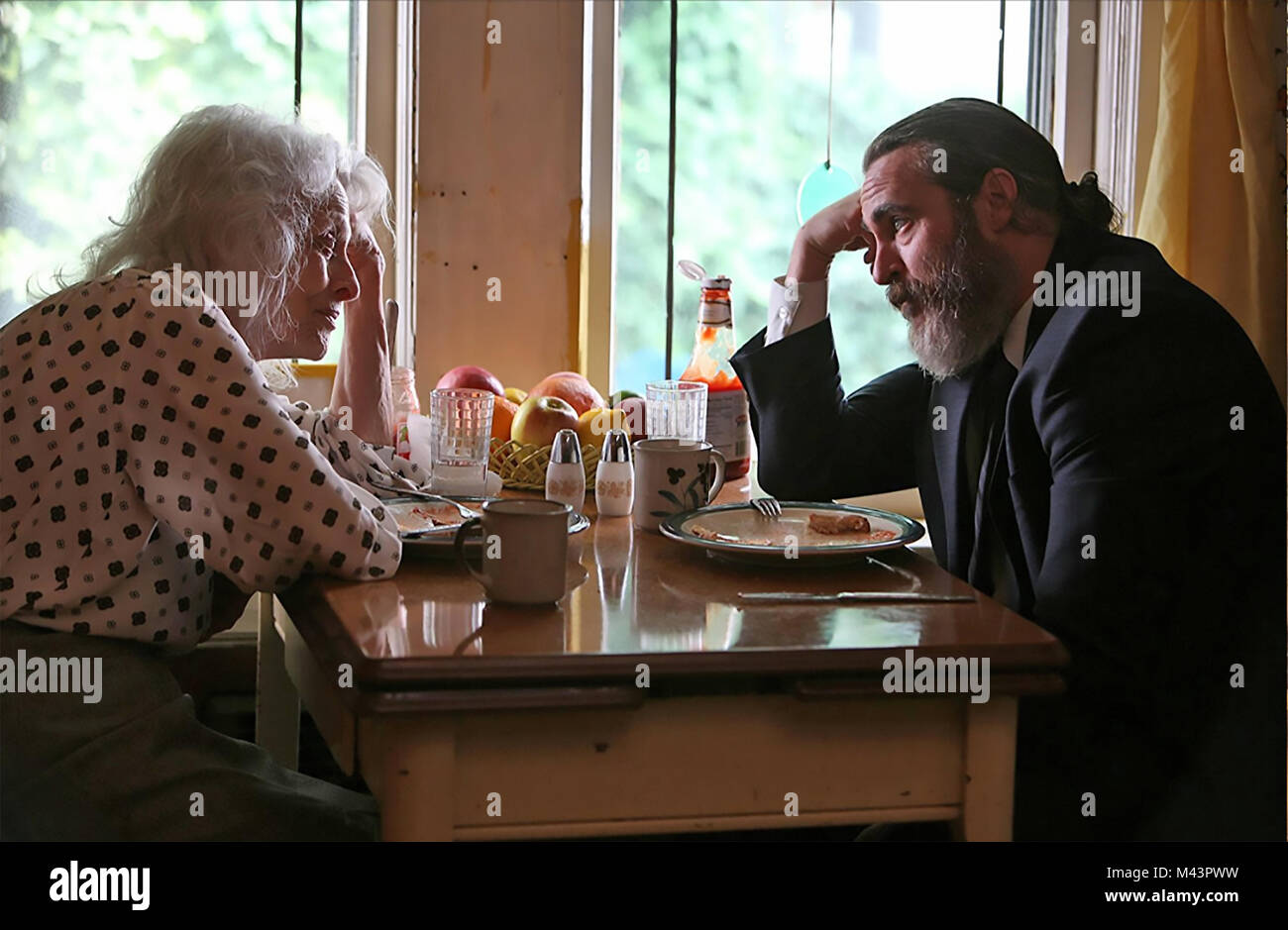 YOU WERE NEVER REALLY HERE 2017 Film4 production with Joaquin Phoenix and Judith Roberts Stock Photo