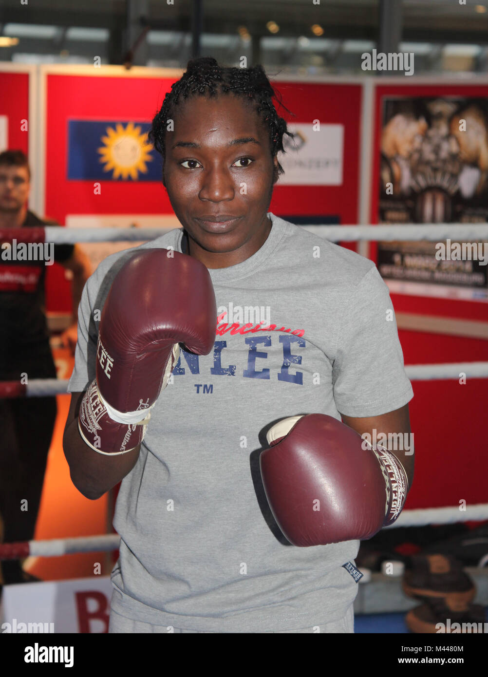 Boxerin Jessica Balogun beim Boxkampf am 01.03. 2014 in Magdeburg Stock Photo