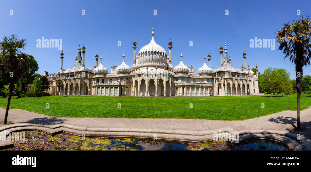 Panoramic view of the Royal Pavilion (Brighton Pavilion), former royal residence built in the Indo-Saracenic style in Brighton, East Sussex, Southern  Stock Photo