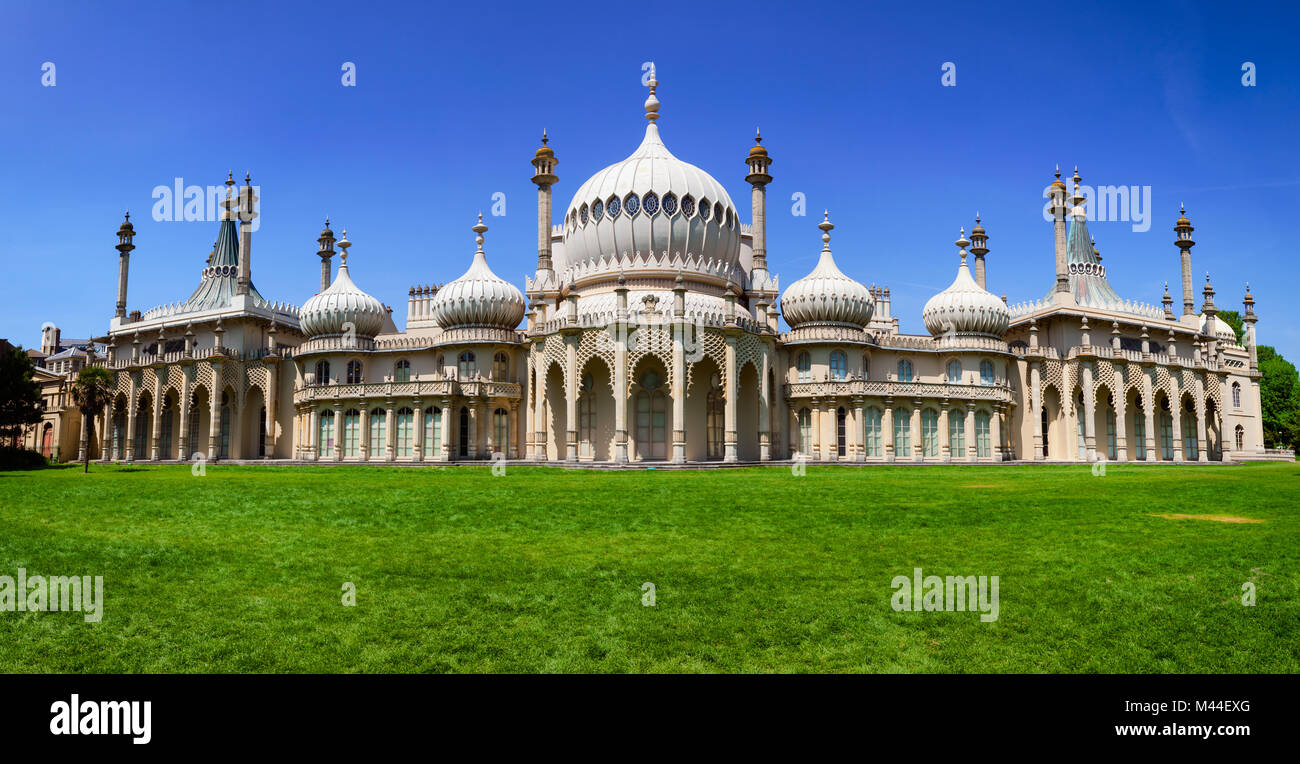 Panoramic view of the Royal Pavilion (Brighton Pavilion), former royal residence built in the Indo-Saracenic style in Brighton, East Sussex, Southern  Stock Photo