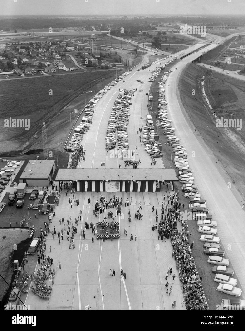 Dedication of Interstate Highway near the intersection of the Northwest Expressway and the Tri-State Expressway, ca. 1960 Stock Photo