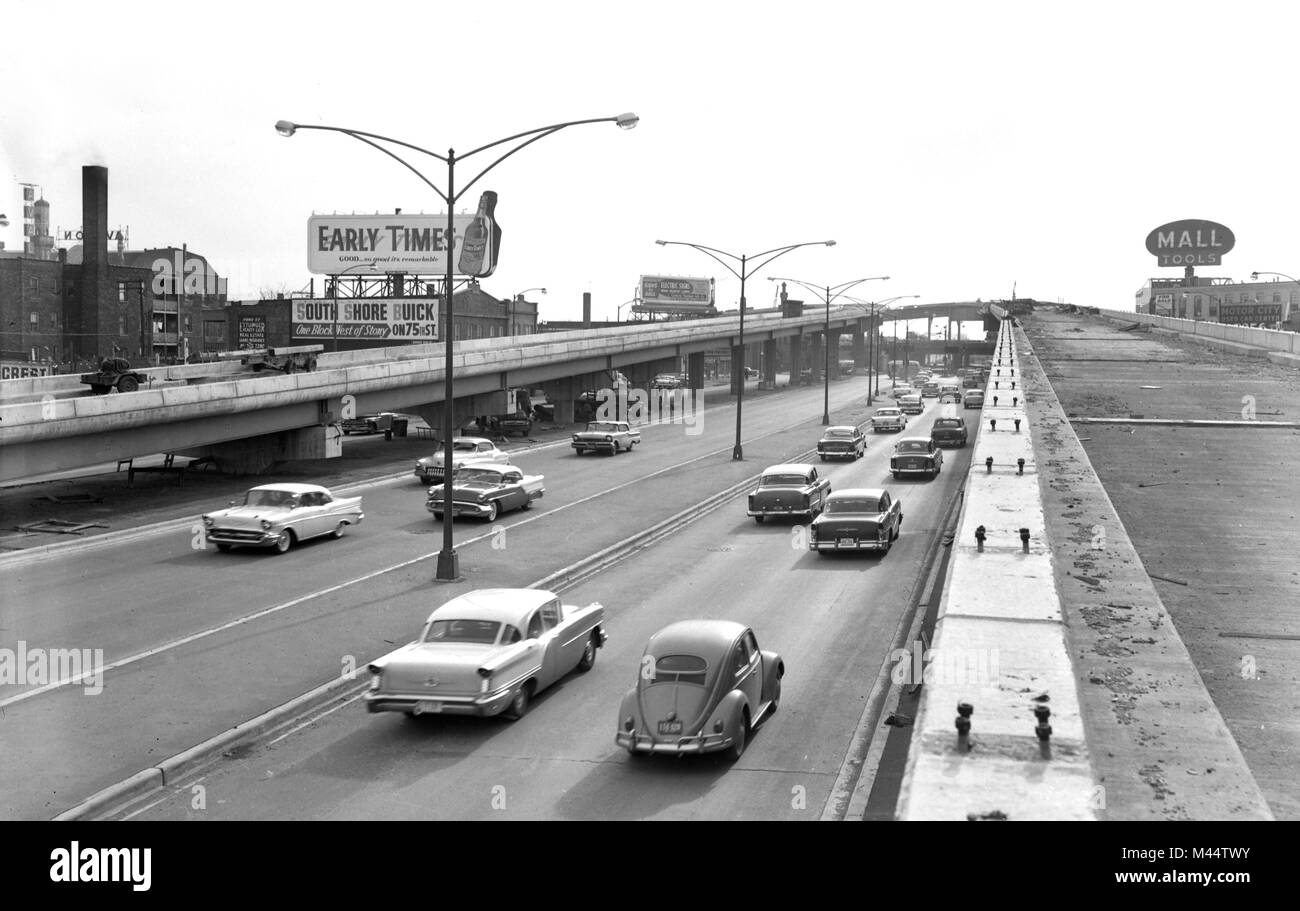 Road construction of the Chicago Skyway on the South Side of Chicago, ca. 1958. Stock Photo