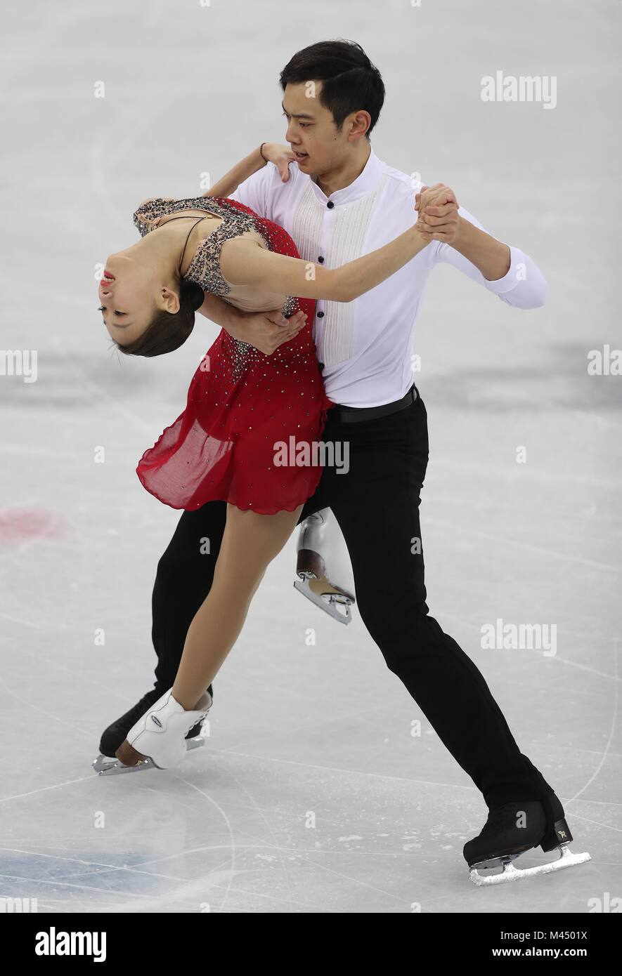 Cheng Peng and Yang Jin of China in the Pairs Figures Skating at the ...