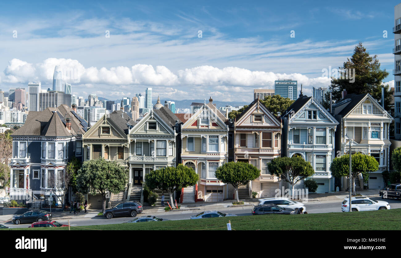 San Francisco's famous houses on Steiner Street Stock Photo Alamy