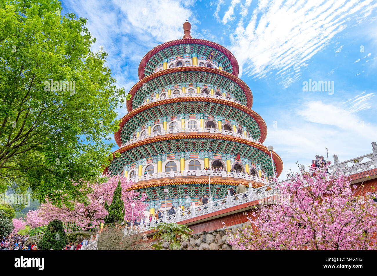 Tien-Yuan temple with cherry blossom in Taipei Stock Photo