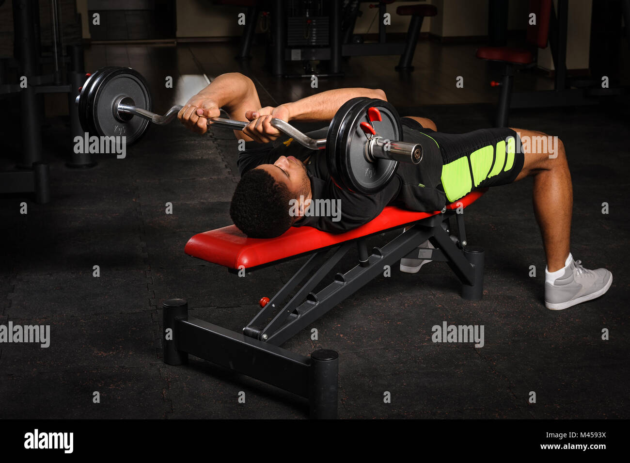 Bench press hi-res stock photography and images - Alamy