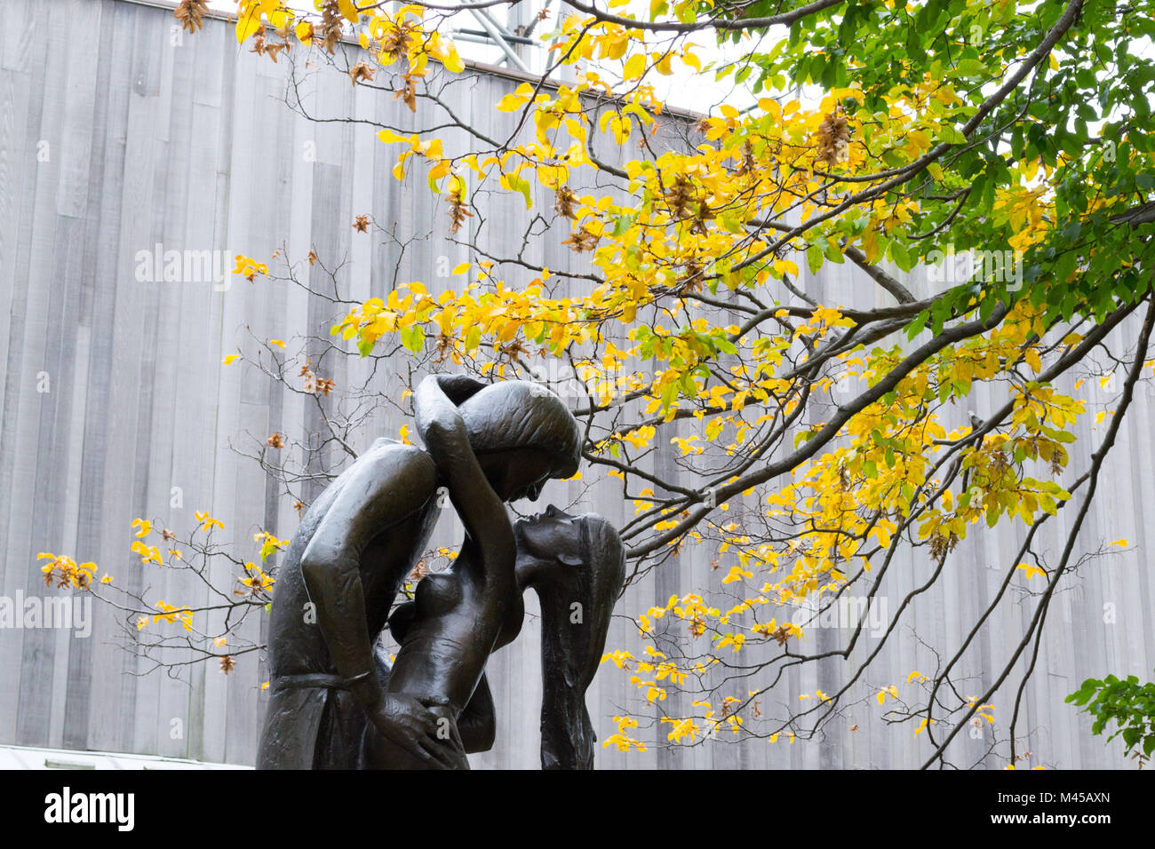 Romeo and Juliet statue Stock Photo Alamy