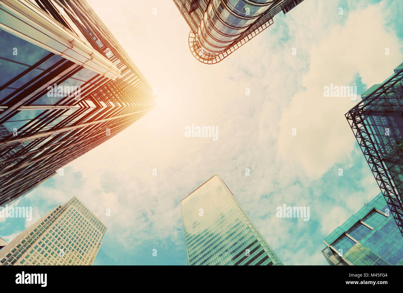 High rise skyscrapers financial district hi-res stock photography and ...