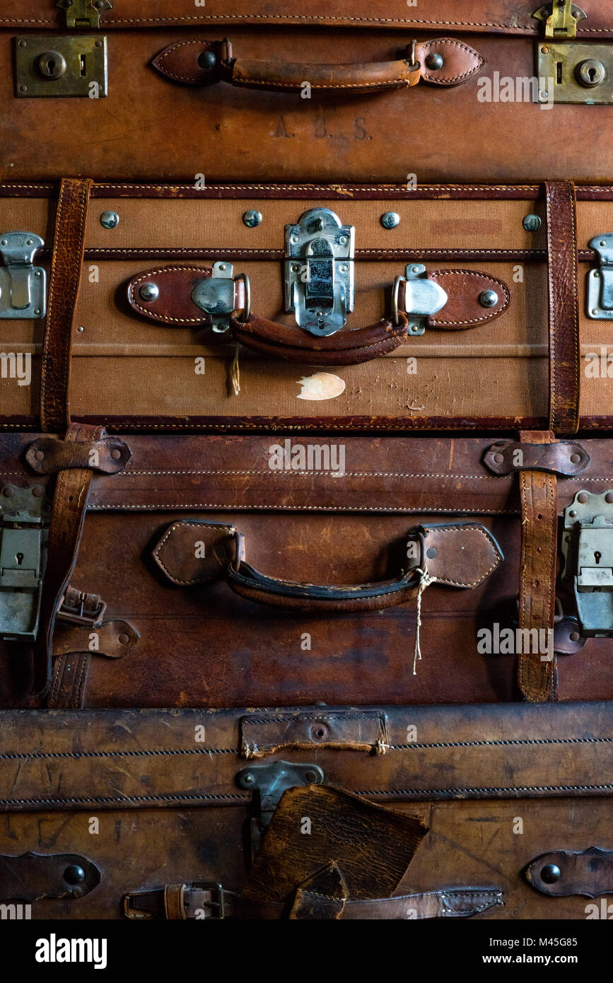 Battered suitcase hires stock photography and images Alamy