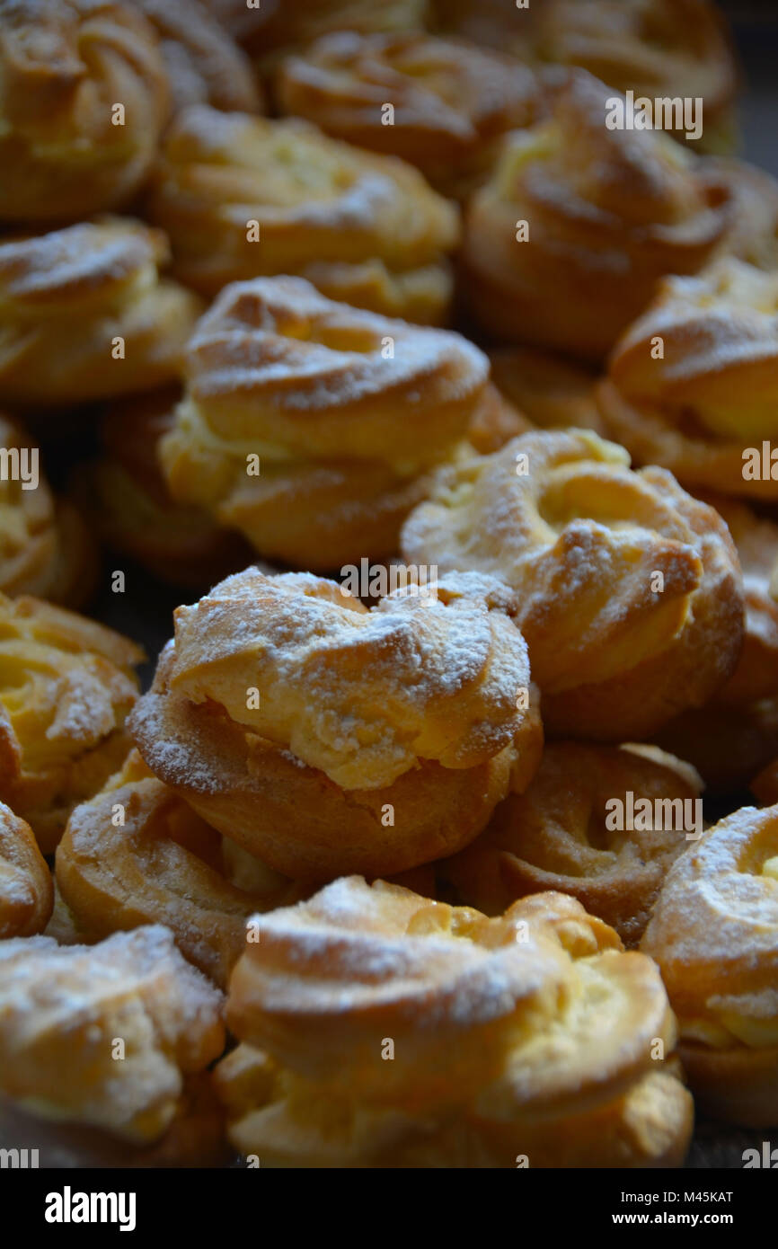 The into golden roasted garlic Stock Photo