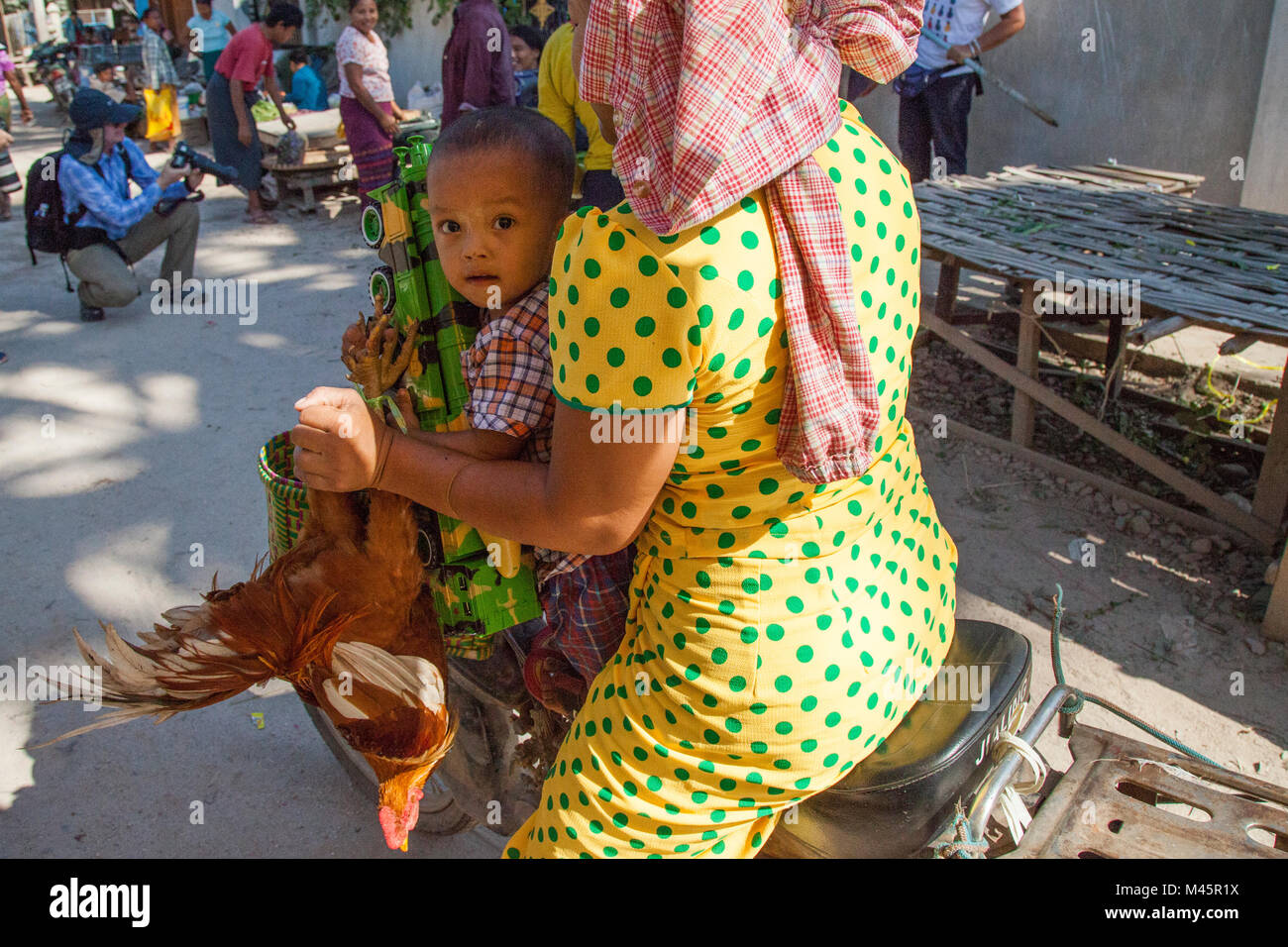 farmers market with local crops in Myanmar Stock Photo - Alamy