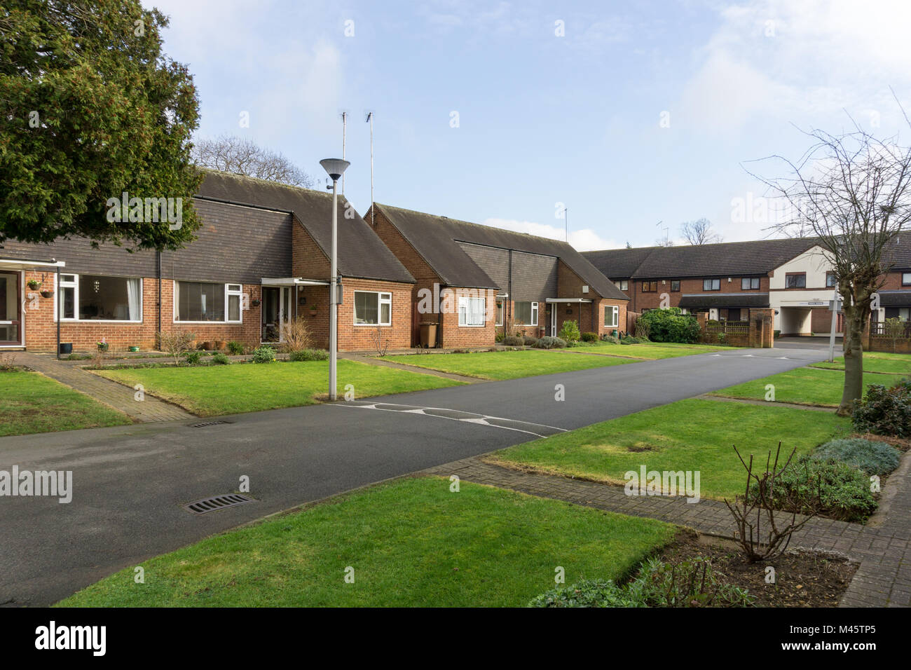 Caring for elderly people uk hires stock photography and images Alamy