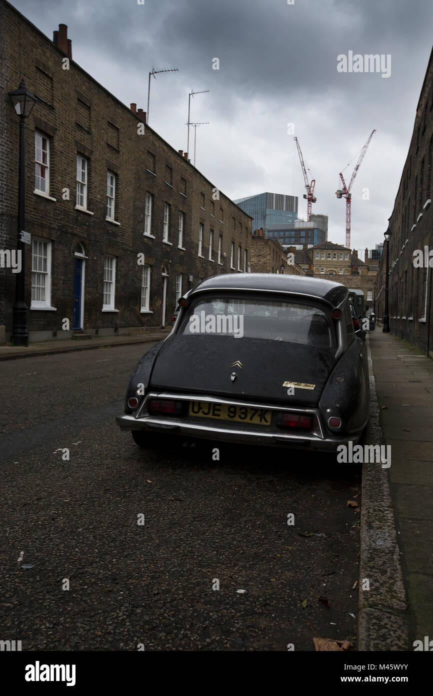 Citreon DS 2.1 Injection électronique classic car parked on Whittlesey