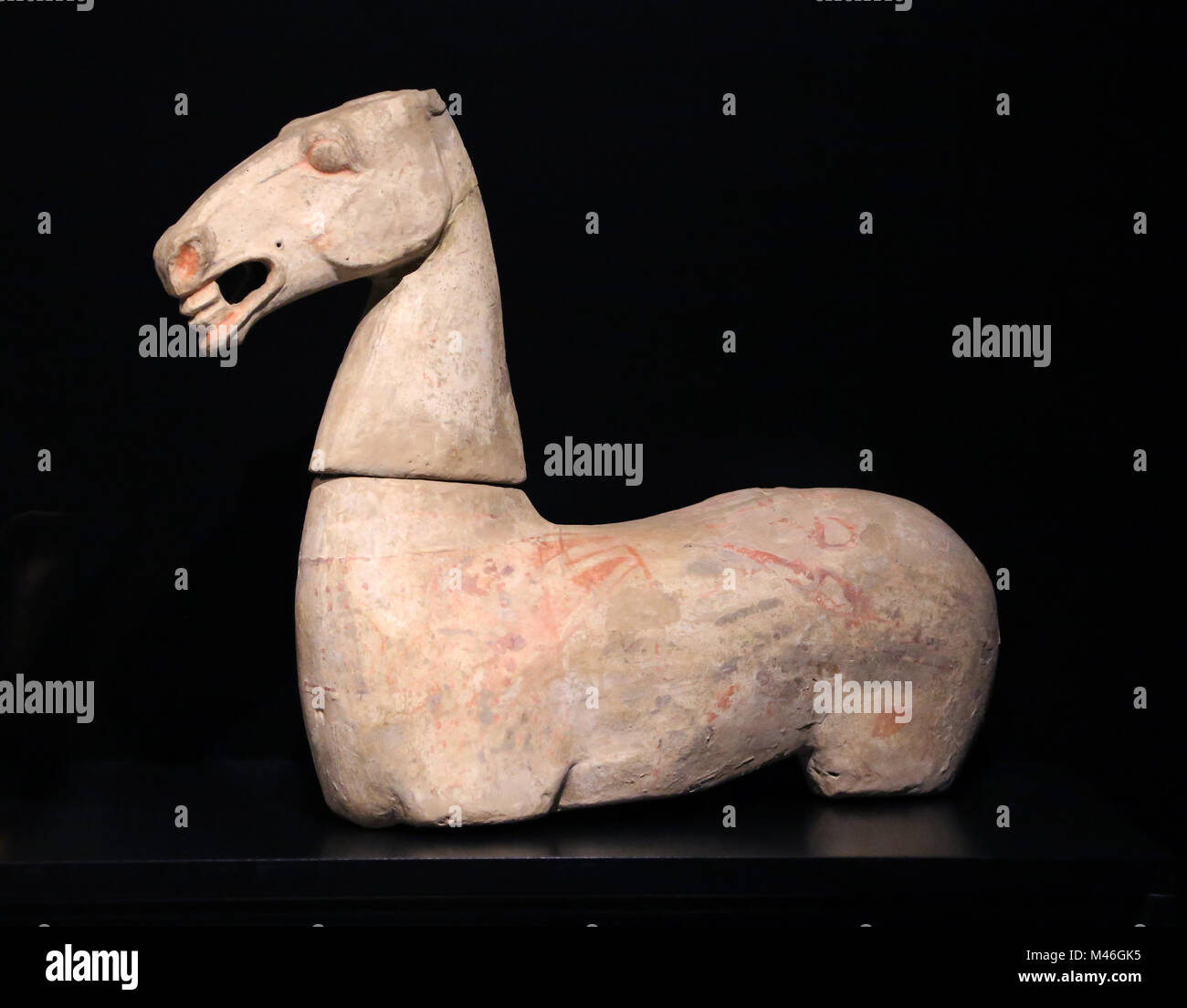 Horse statue in painted terracotta. Han Dynasty (206BC-220AD). Museu do Oriente, Lisbon, Portugal Stock Photo
