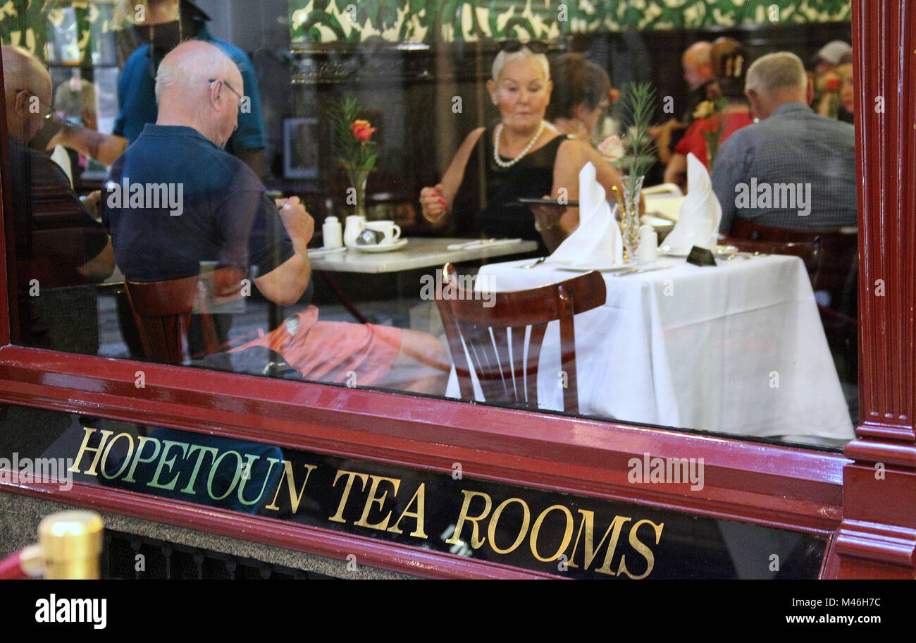 Ladies drinking afternoon tea hi-res stock photography and images - Alamy