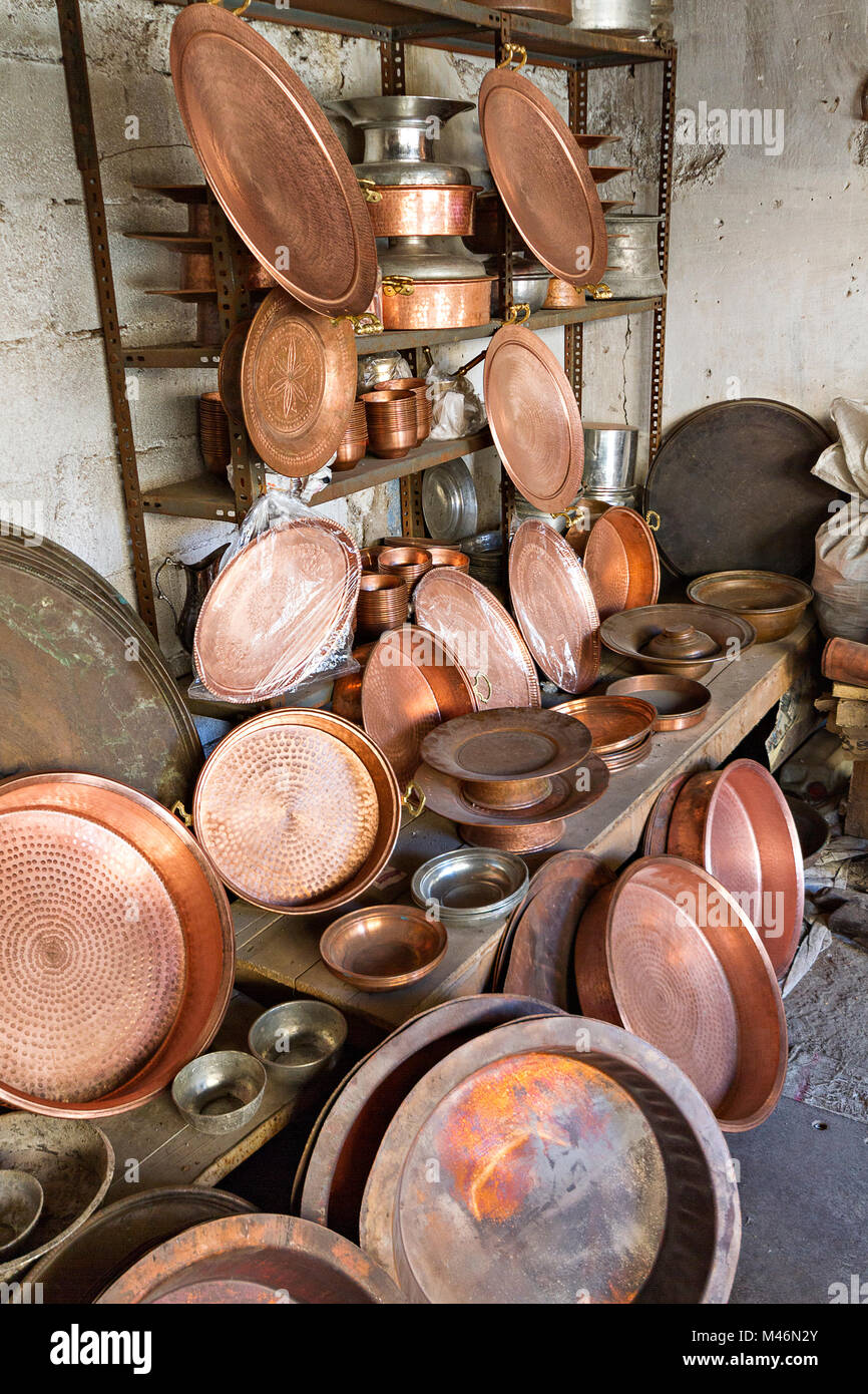 Antique copper pots hires stock photography and images Alamy