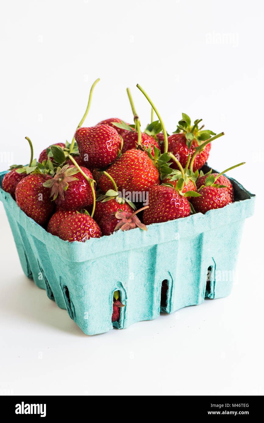 Carton of strawberries hires stock photography and images Alamy
