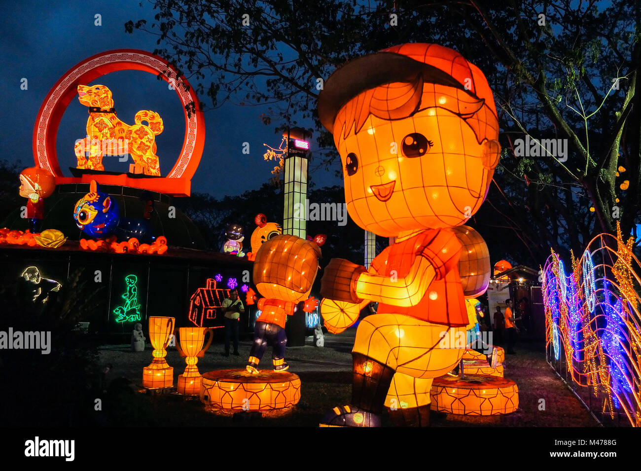 Jenjarom, Malaysia. 14th February, 2018.   A light decorated with lanterns are seen at Fo Guang Shan Dong Zen temple for the upcoming Chinese New Year celebration in Jenjarom outside Kuala Lumpur on February 14, 2018. The Chinese Lunar New Year on February 16 will welcome the Year of the dog (also known as the Year of the Earth Dog). Credit: Samsul Said/AFLO/Alamy Live News Stock Photo