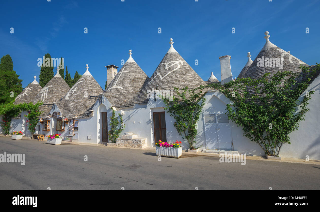 Traditional trulli houses, Alberobello, Puglia, Southern Italy Stock Photo