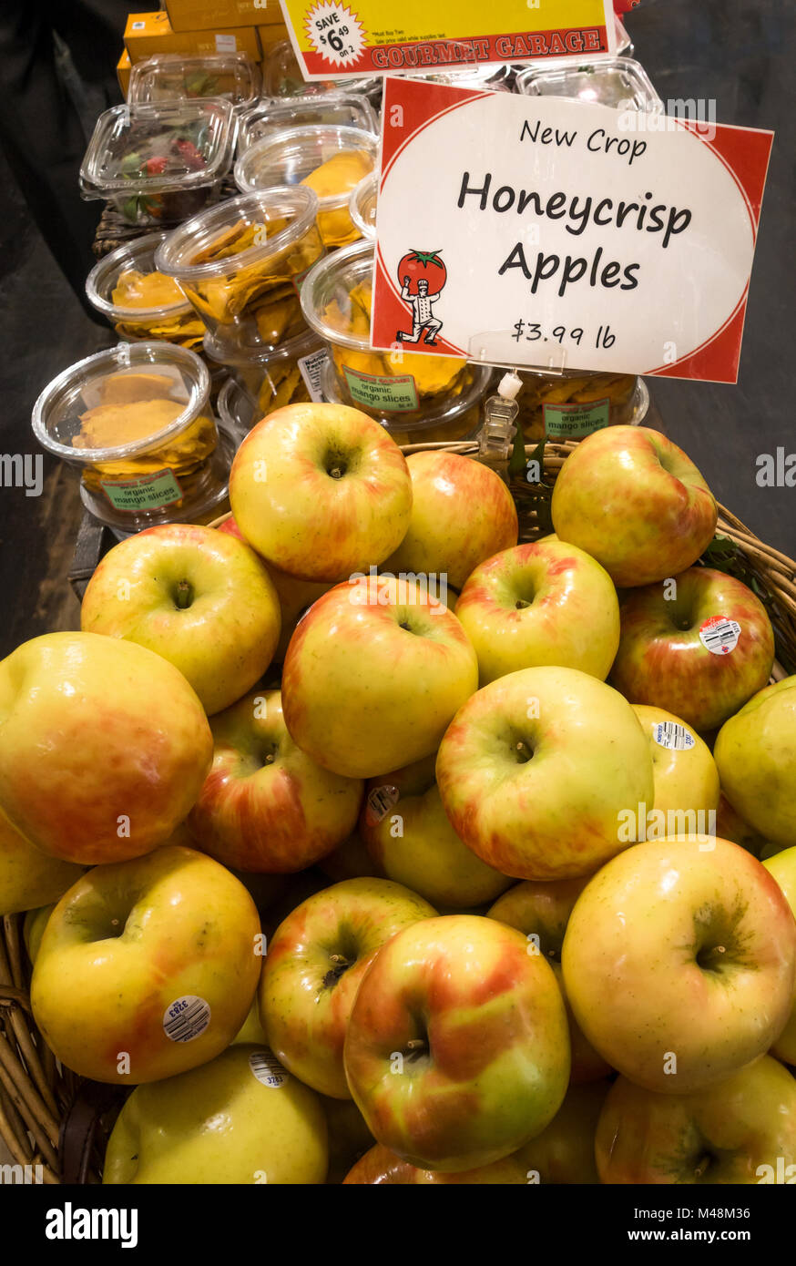 Raw Organic Honeycrisp Apples Stock Photo by ©bhofack2 122917652