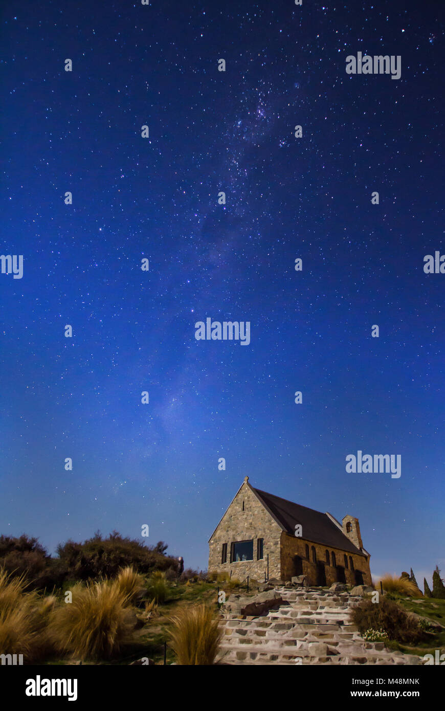 Beautiful milky way at the Church of the Good Shepherd, Lake Tekapo ...