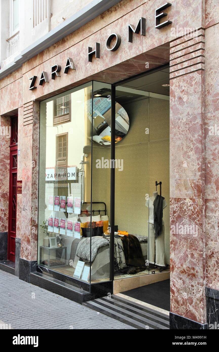 SANTA CRUZ, SPAIN - OCTOBER 27: Zara Home store on October 27, 2012 Stock  Photo - Alamy