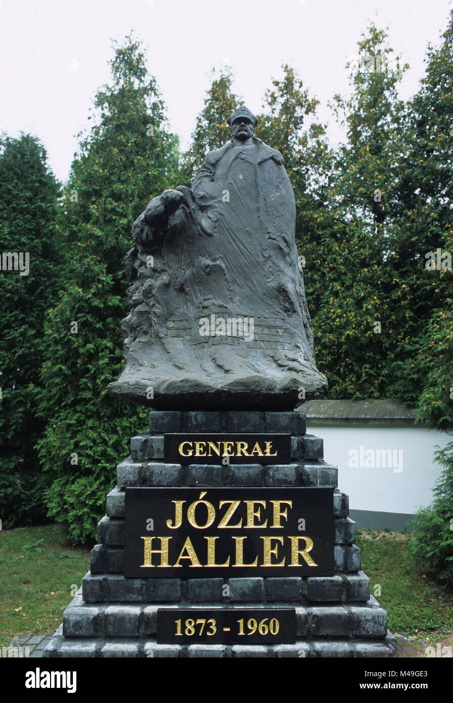 Polish War Cemetery in Ossow near Warsaw Poland. Memorial and statue of General Jozef Haller, a Polish military leaders in the Battle of Warsaw 1920 Stock Photo