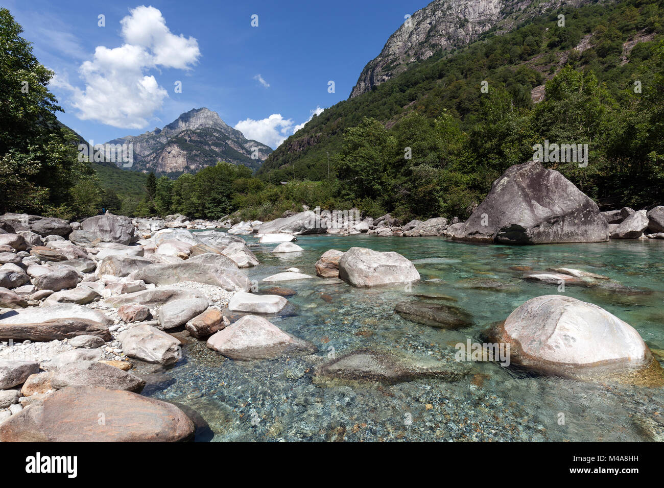 Large stones in the river Verzasca between Lavertezzo and Brione,Verzasca Valley,Valle Verzasca,Canton Ticino,Switzerland Stock Photo