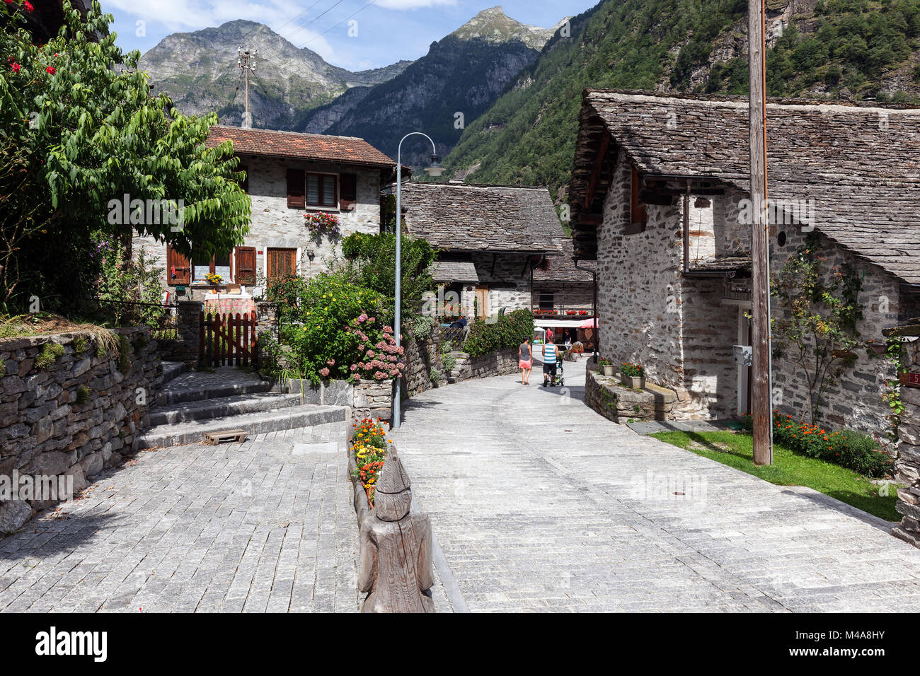 Typical Ticino stone houses in Sonogno village,Verzasca valley,Valle Verzasca,Canton Ticino,Switzerland Stock Photo