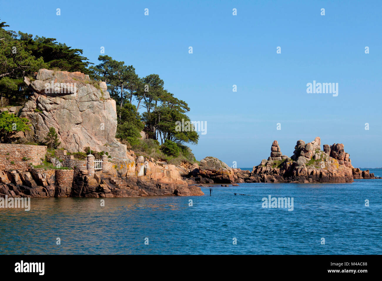Ile De Brehat Brehat Island In Brittany North Western France Rocks Along The Coast Not Available For Postcard Production Stock Photo Alamy