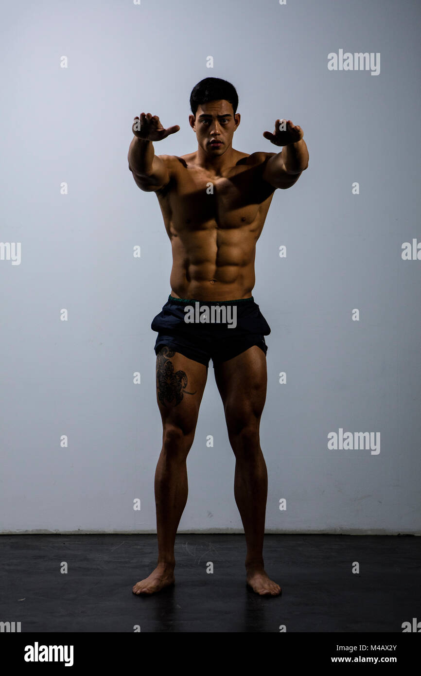 Asian Squat High Resolution Stock Photography and Images Alamy