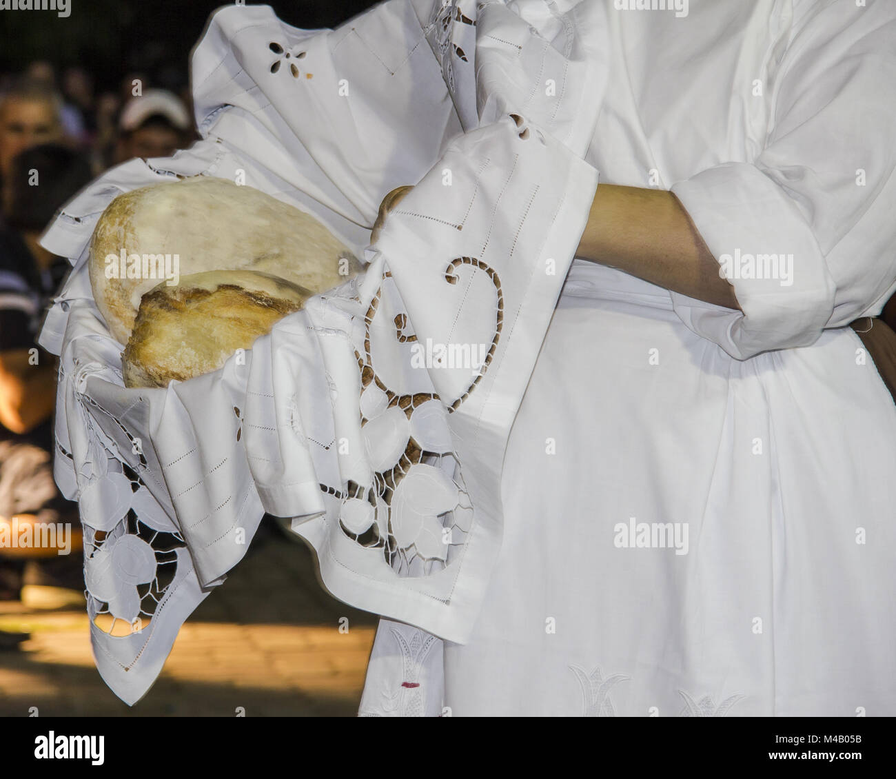 traditional Sardinian costume Stock Photo - Alamy