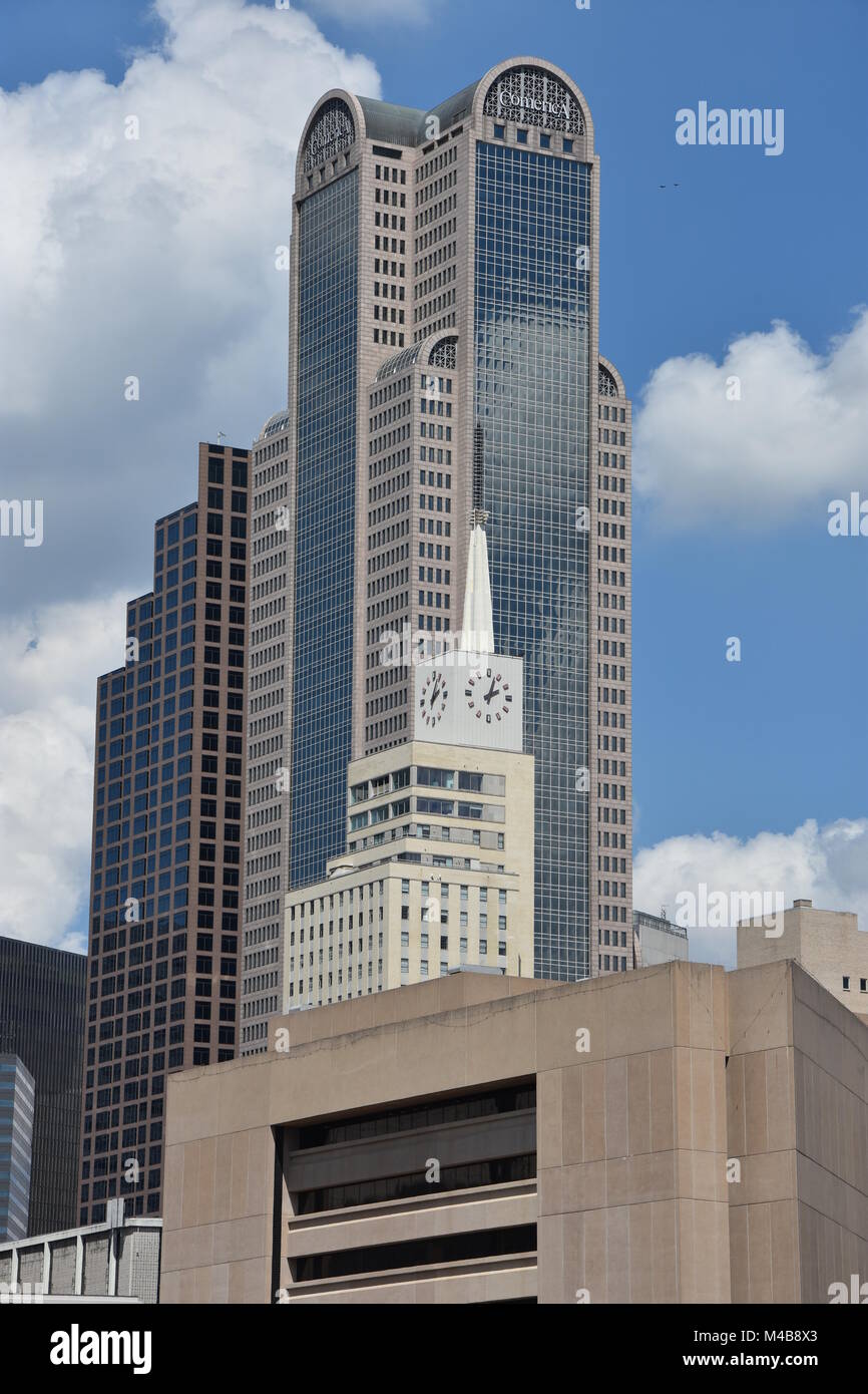 Skyscrapers in downtown dallas hi-res stock photography and images - Alamy