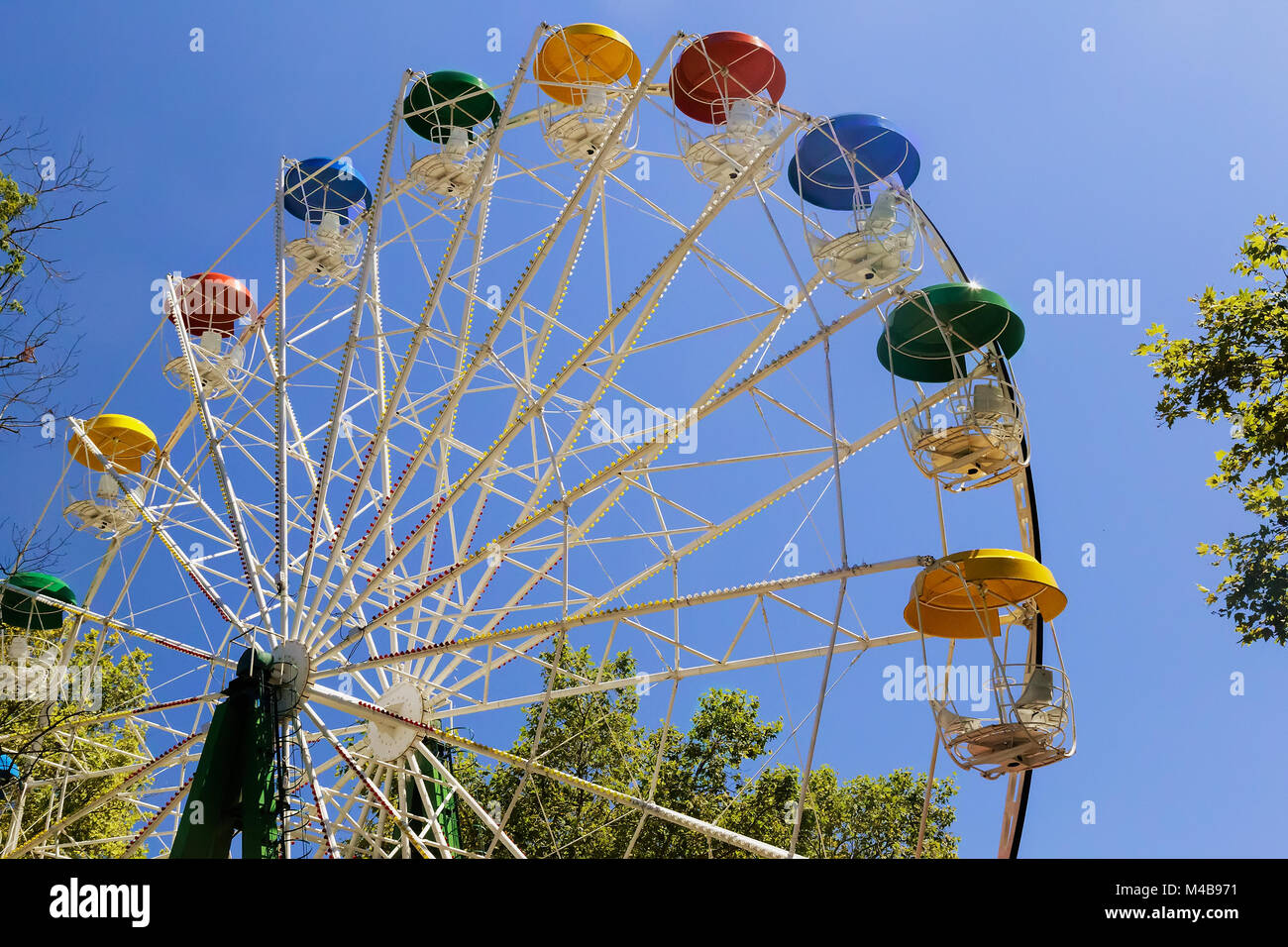 Ferris wheel park hi-res stock photography and images - Alamy