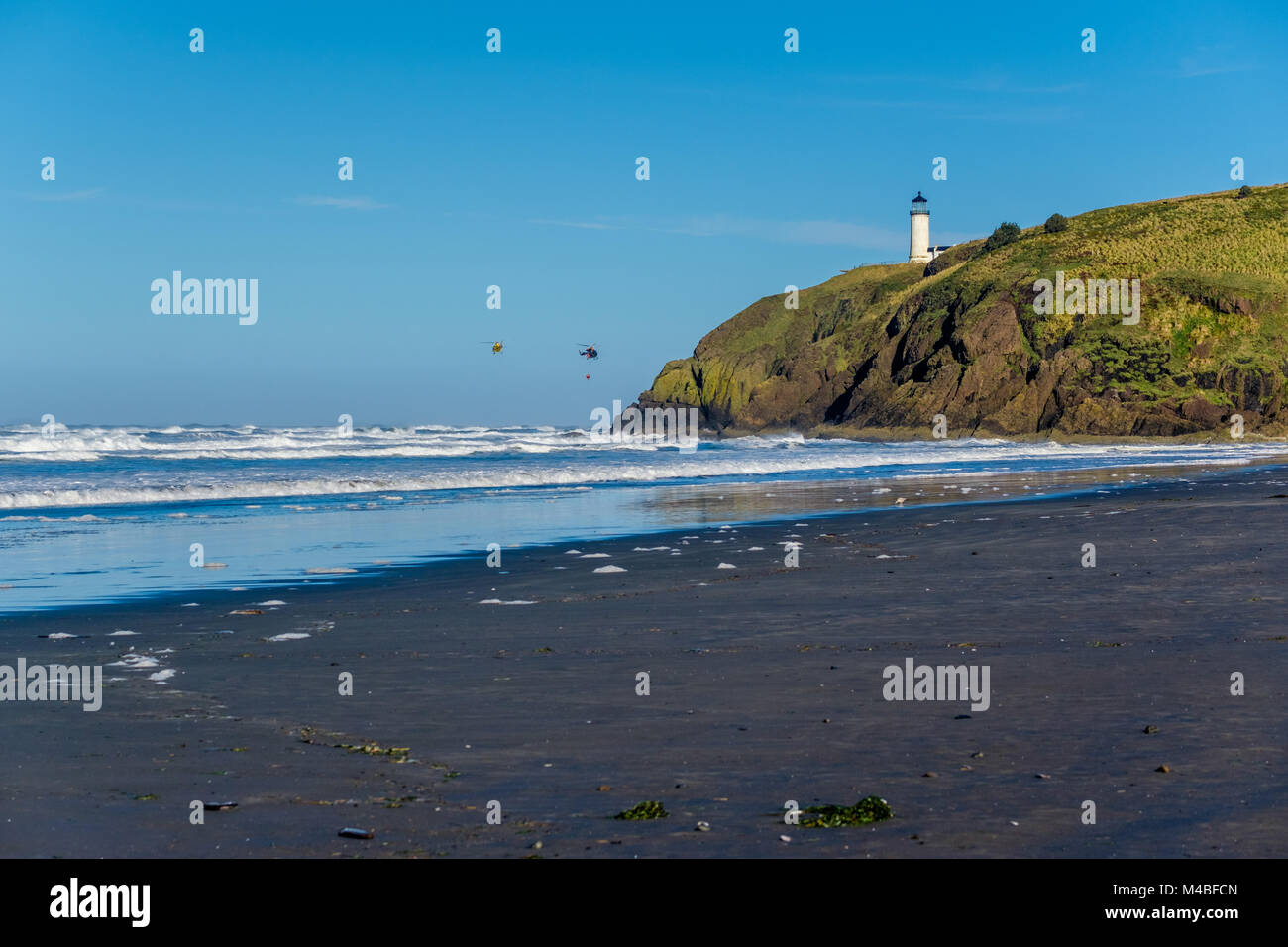 North sea helicopters hi-res stock photography and images - Alamy