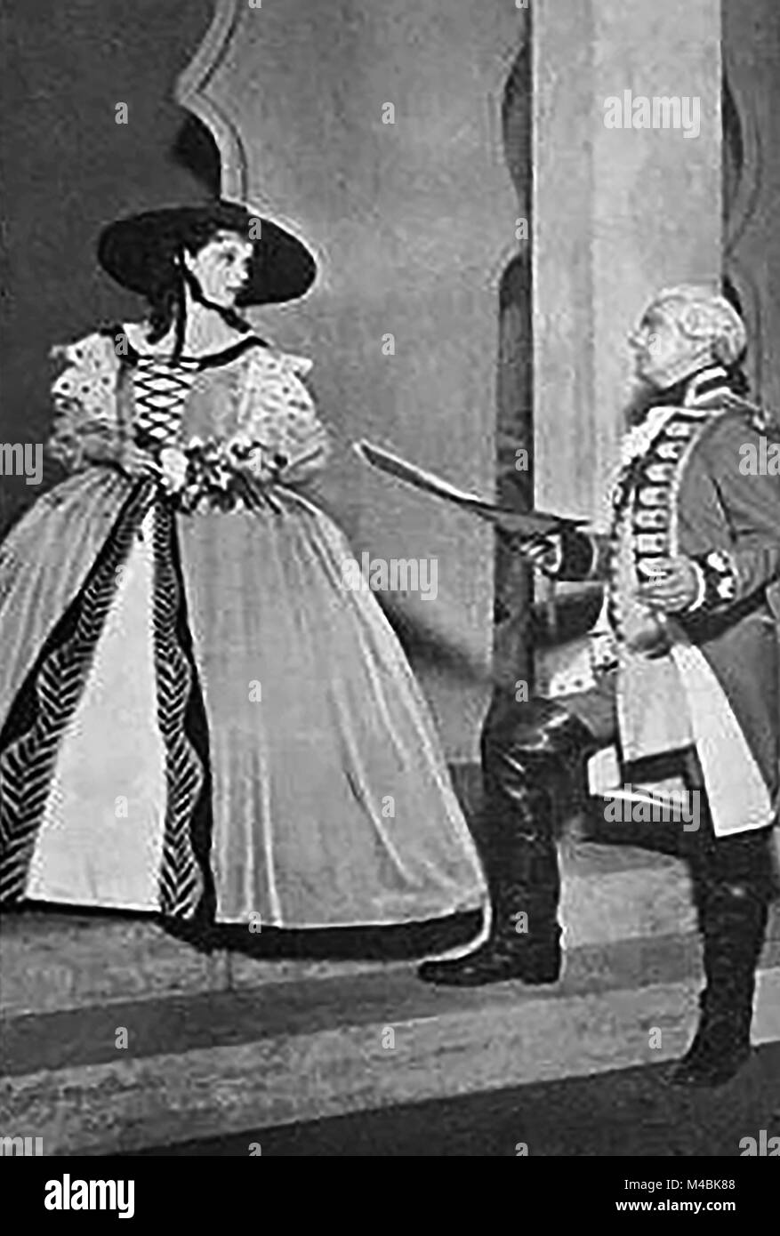Leslie Banks and Gillian Lind  in 'Clive of India, Wyndham's Theatre, London c1930s - Theatre, film, movie, stage and TV actors Stock Photo
