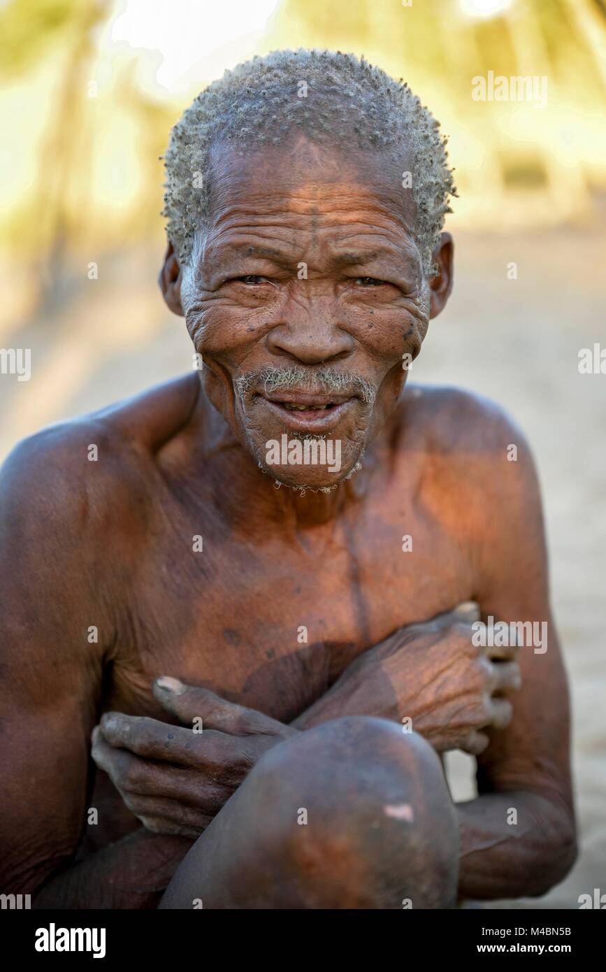 Older Bushman,portrait,ethnicity of Ju/' Hoansi-San,village //Xa/oba,near Tsumkwe,Otjozondjupa region,Namibia Stock Photo