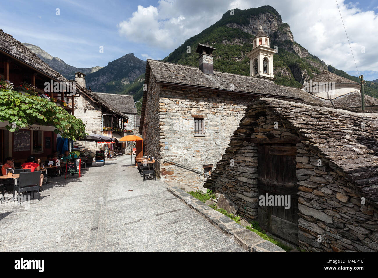 Typical Ticino stone houses in Sonogno village,Verzasca valley,Valle Verzasca,Canton Ticino,Switzerland Stock Photo