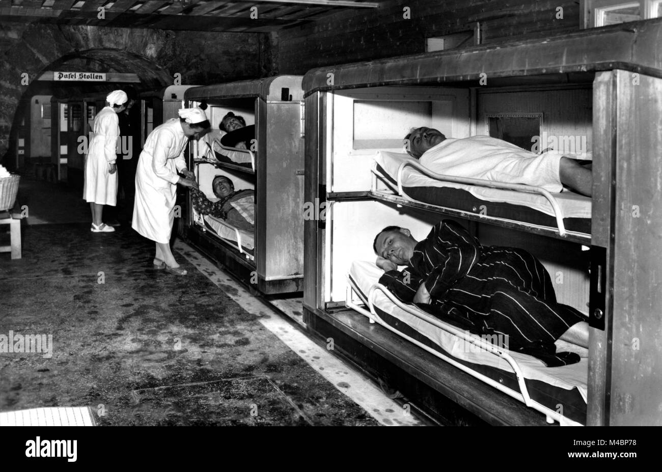 Medicine,health,cure in the healing tunnel,approx. 1940s,Böckstein-Badgastein,Germany Stock Photo