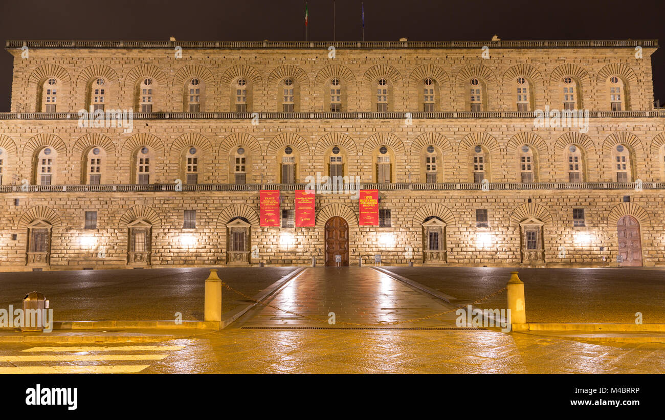 Palazzo Pitti at night,Piazza de 'Pitti,Florence,Italy Stock Photo