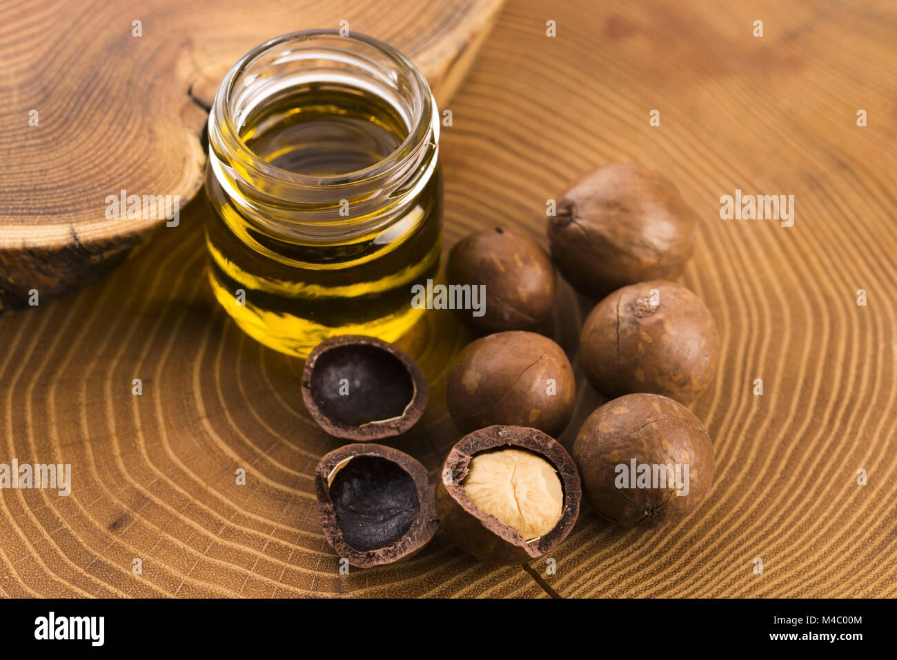 Macadamia nut oil Stock Photo Alamy