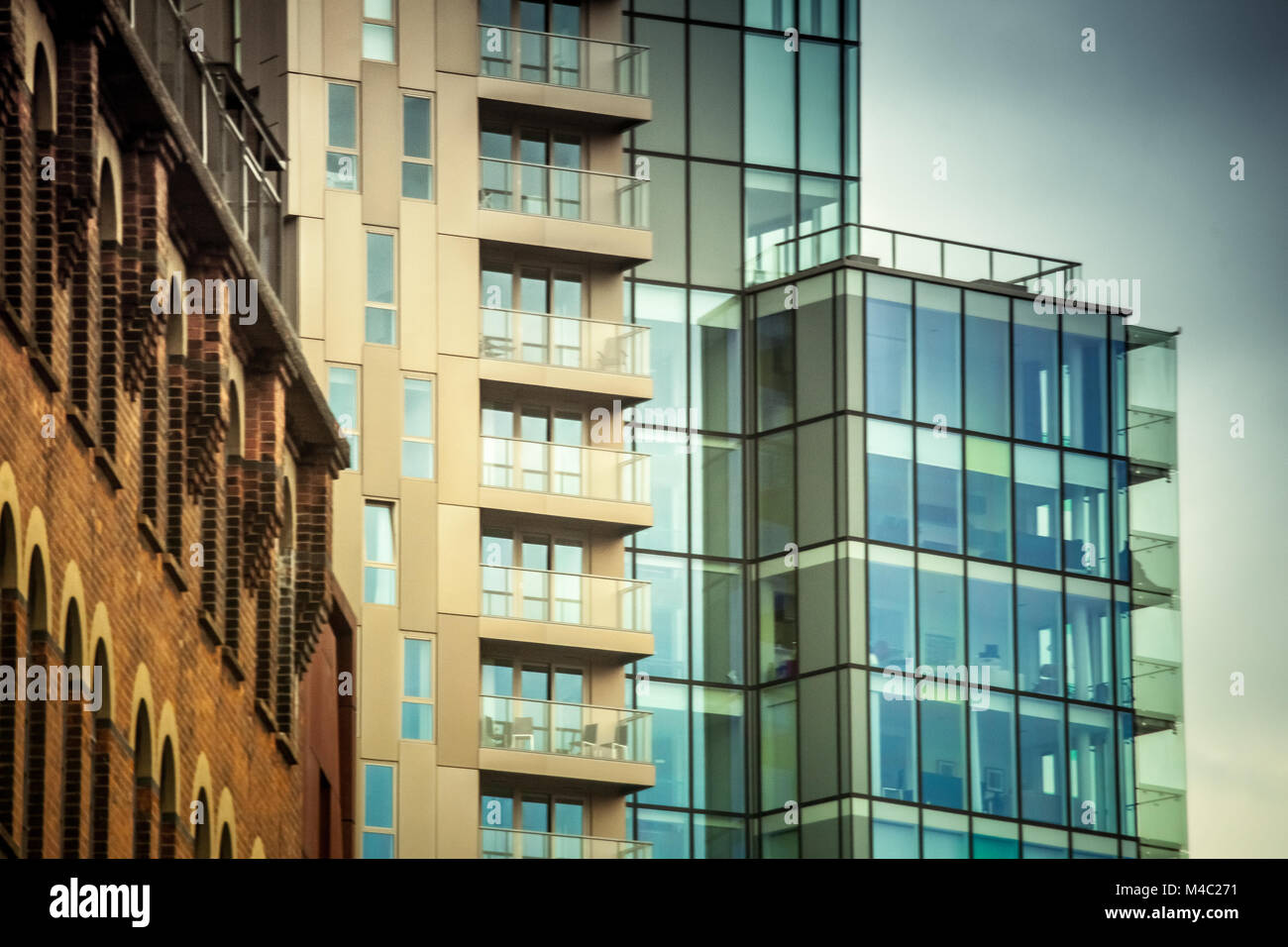 Modern residential architecture hi-res stock photography and images - Alamy