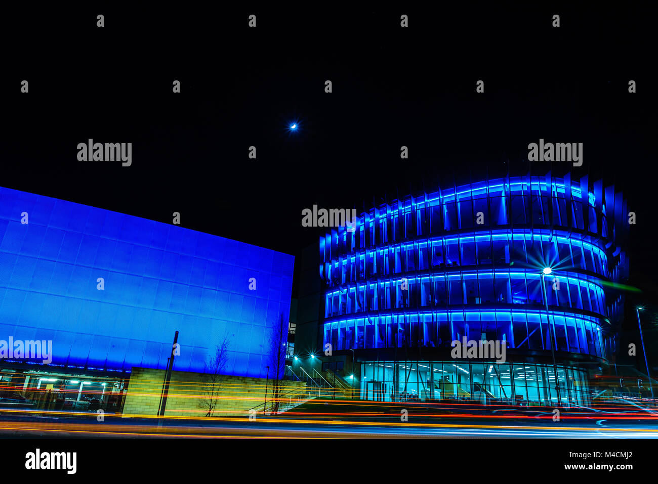 Oastler Building, University of Huddersfield, Shorehead roundabout
