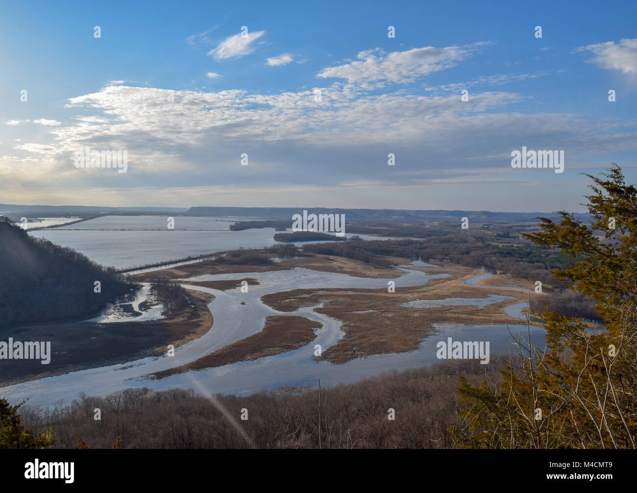 Mississippi river bluffs hires stock photography and images Alamy