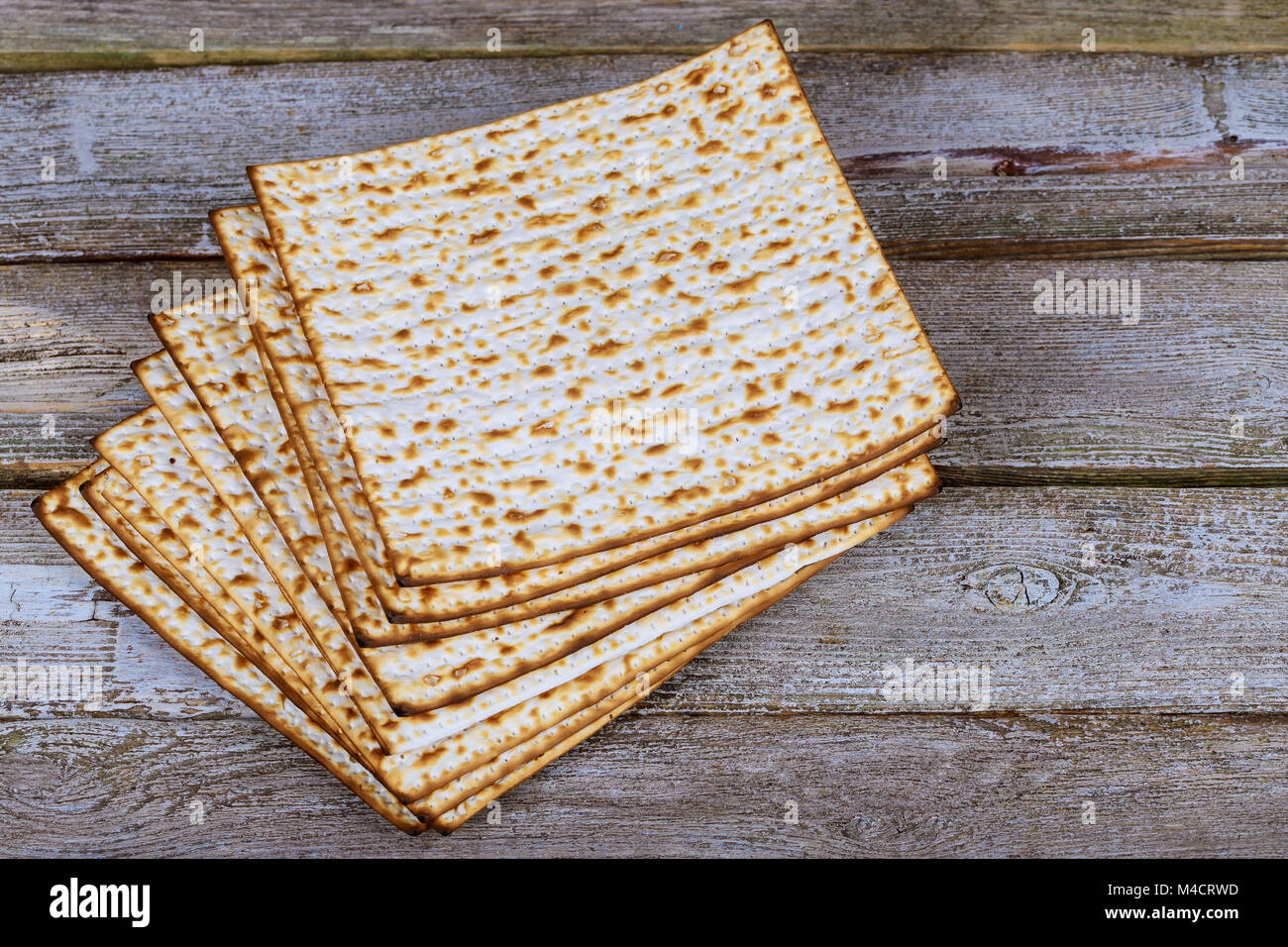 Symbol of passover jewish matzoh bread holiday matzoth celebration Stock Photo Alamy