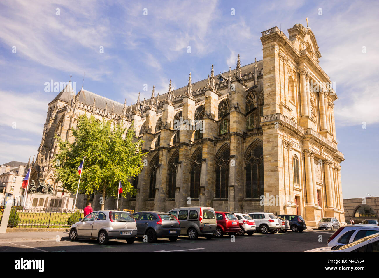 The Cathedral of Saint Stephen (Cathédrale Saint-Étienne), a Roman Catholic church in Châlons-en-Champagne, France, built in late Gothic Flamboyant st Stock Photo