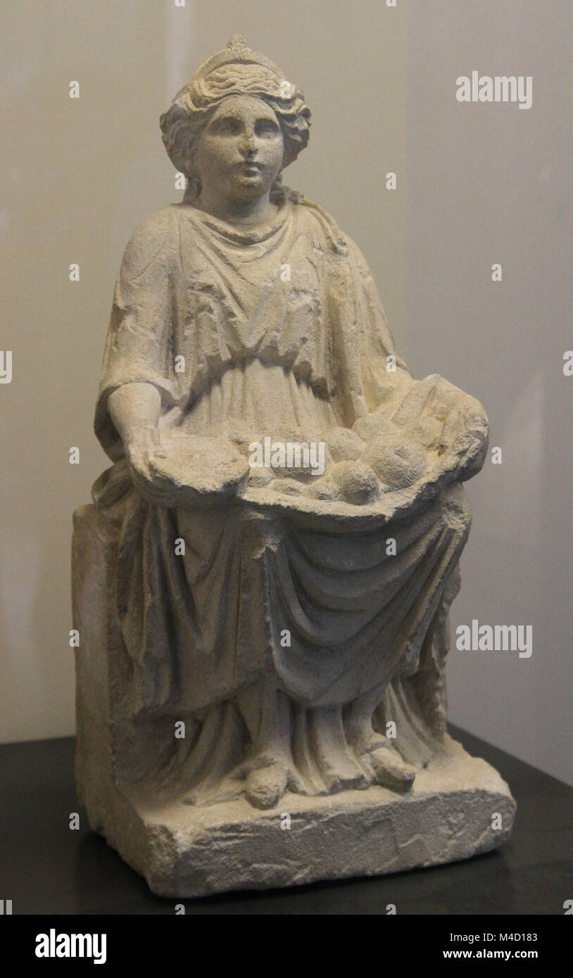 Terracotta statue of a cloaked woman from Lavinium, Eastern sanctuary