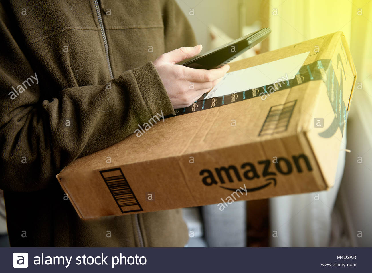 Amazon Parcel Delivery Stock Photos & Amazon Parcel Delivery Stock