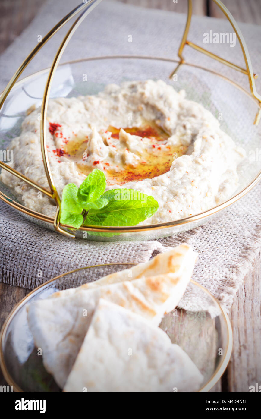 Baba ghanoush, eggplant dip, mediterranean food Stock Photo Alamy