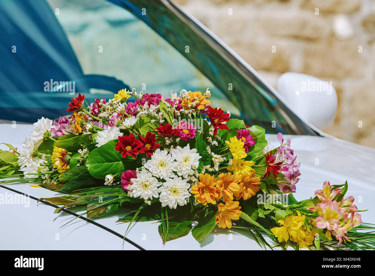 Flower bouquet on car hi-res stock photography and images - Alamy